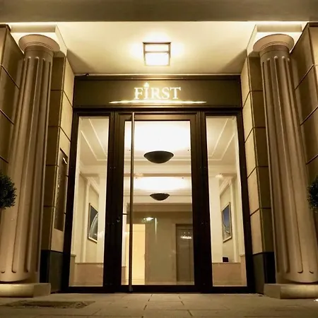 First Im First Sellin, Penthouse Himmelsnest Am Apartman *